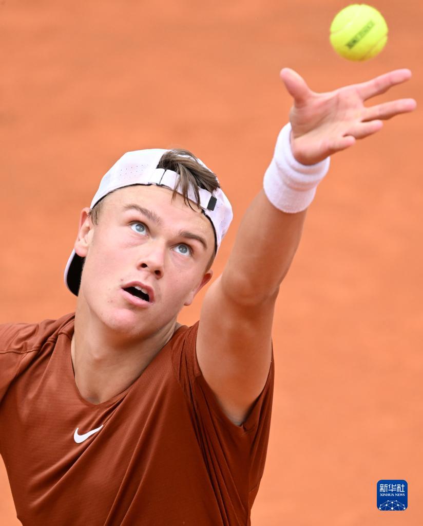 层决定更换 层决定更换