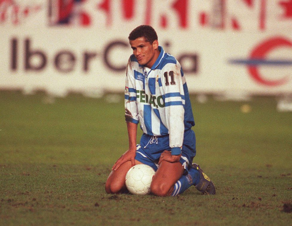 本文聚焦两 本文聚焦两